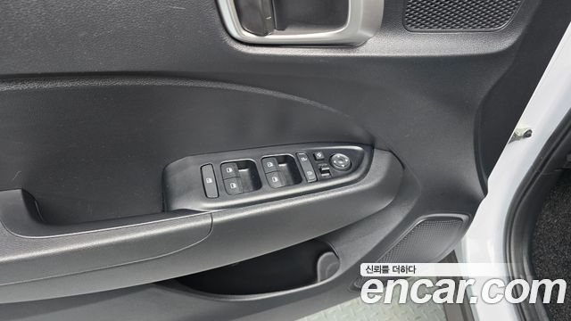 Hyundai Venue 2025 — photo 27