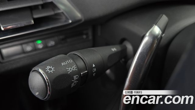 Peugeot 3008 2021 — photo 28