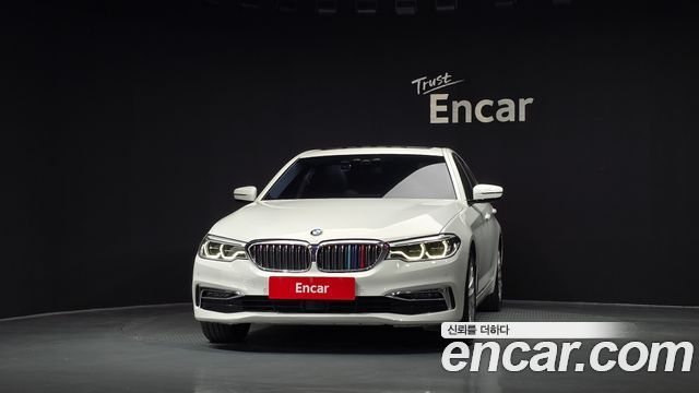BMW 5-Series 2019 — photo 3