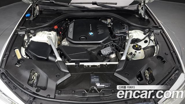 BMW 5-Series 2019 — photo 6