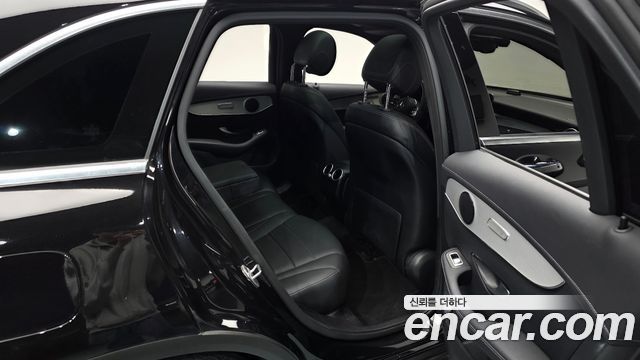 Mercedes-Benz GLC-Class 2021 — photo 18