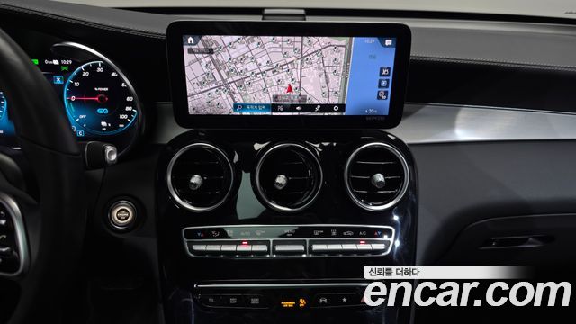 Mercedes-Benz GLC-Class 2021 — photo 20