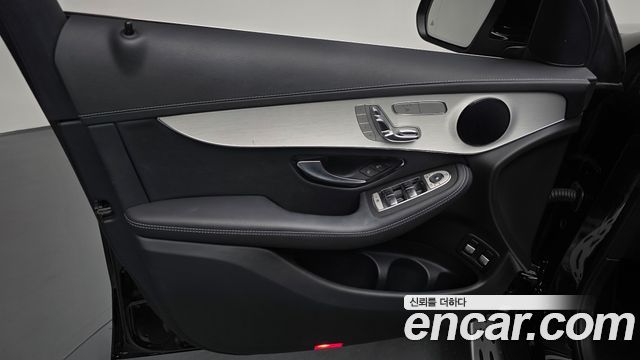 Mercedes-Benz GLC-Class 2021 — photo 14