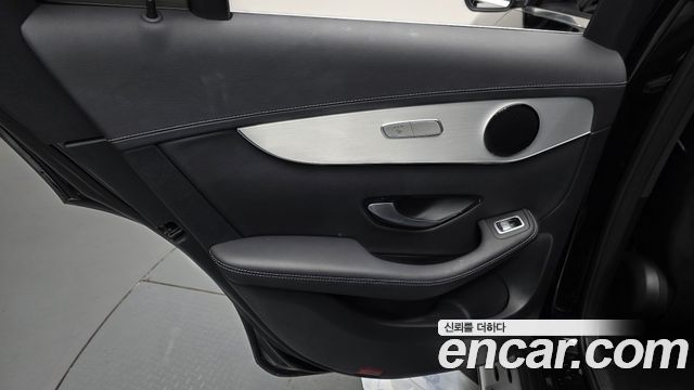 Mercedes-Benz GLC-Class 2021 — photo 15