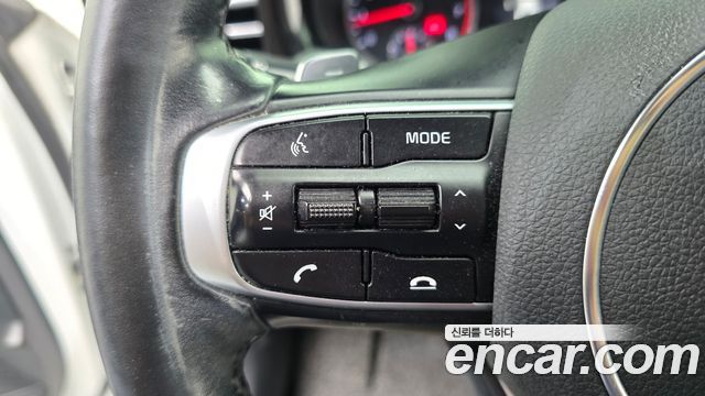 Kia K5 2020 — photo 22