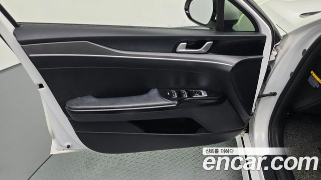 Kia K5 2020 — photo 14