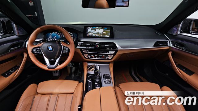 BMW 5-Series 2017 — photo 10