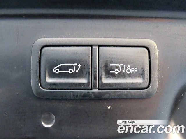 Hyundai Staria 2025 — photo 16