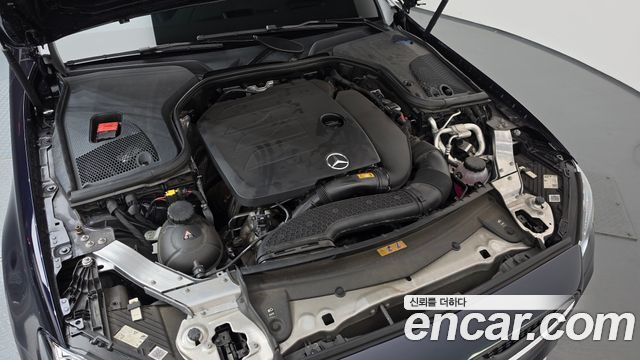 Mercedes-Benz E-Class 2022 — photo 6