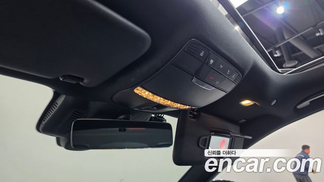 Mercedes-Benz E-Class 2022 — photo 21