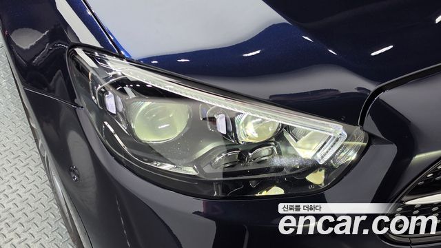 Mercedes-Benz E-Class 2022 — photo 8