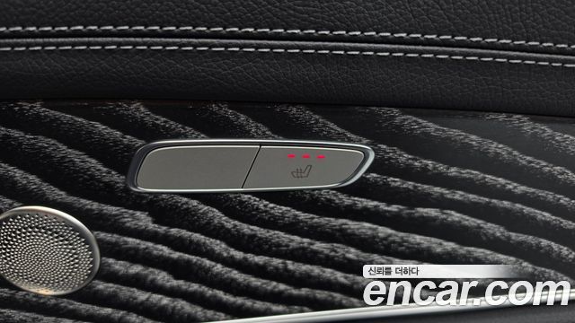 Mercedes-Benz E-Class 2022 — photo 29