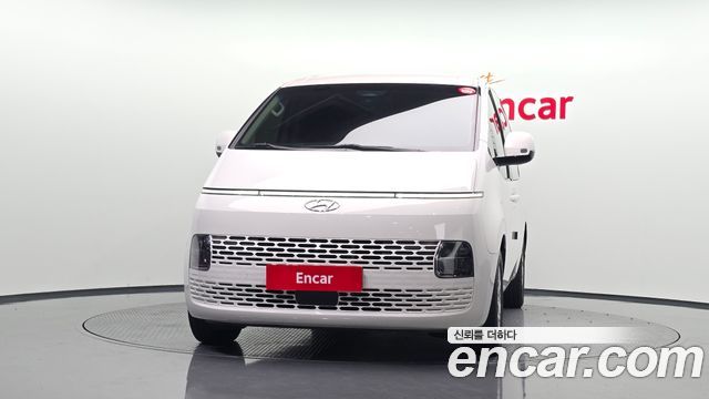 Hyundai Staria 2023 — photo 3