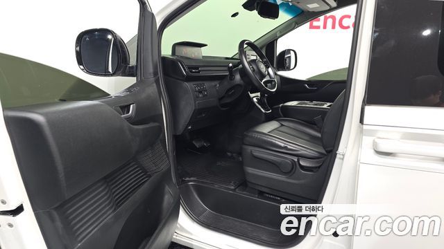 Hyundai Staria 2023 — photo 13