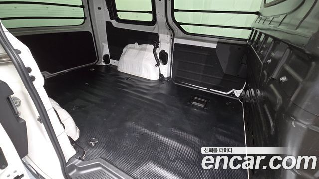 Hyundai Staria 2023 — photo 18