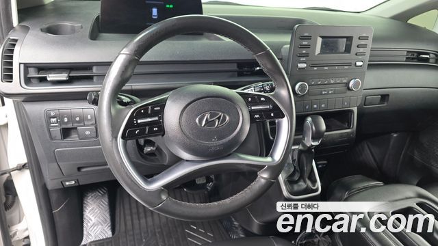 Hyundai Staria 2023 — photo 20