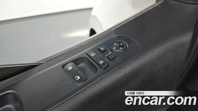 Hyundai Staria 2023 — photo 24