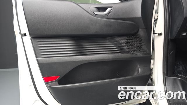 Hyundai Staria 2023 — photo 14