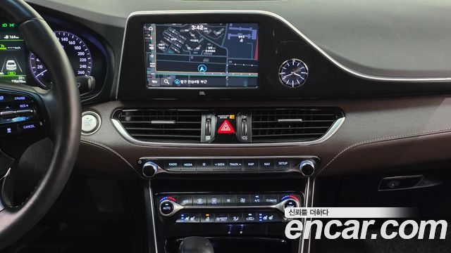 Hyundai Grandeur 2018 — photo 23