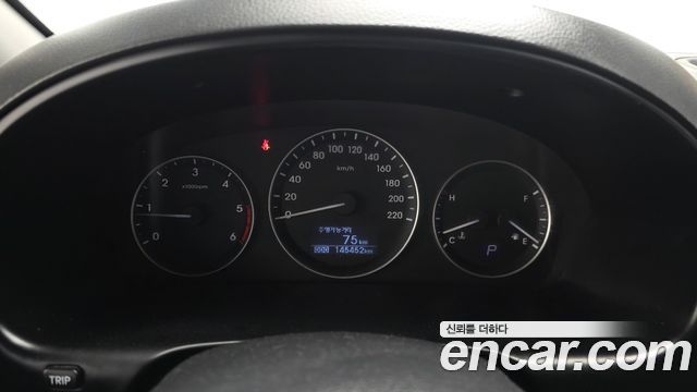 Hyundai Starex 2017 — photo 11