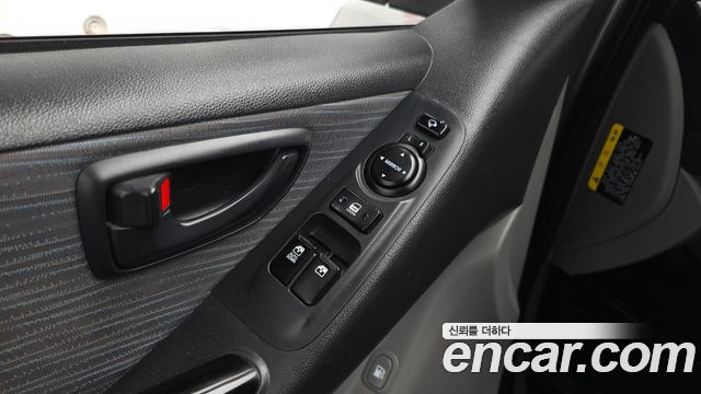 Hyundai Starex 2017 — photo 29