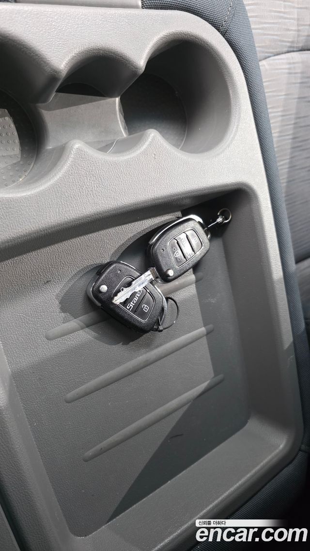 Hyundai Starex 2017 — photo 31
