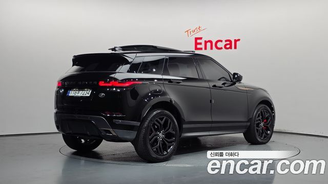 Land Rover Range Rover Evoque 2023 — photo 2