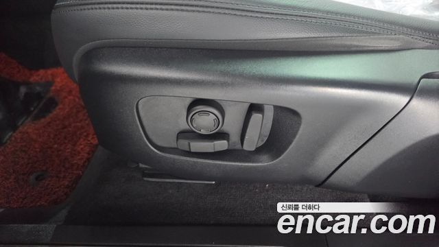Land Rover Range Rover Evoque 2023 — photo 31