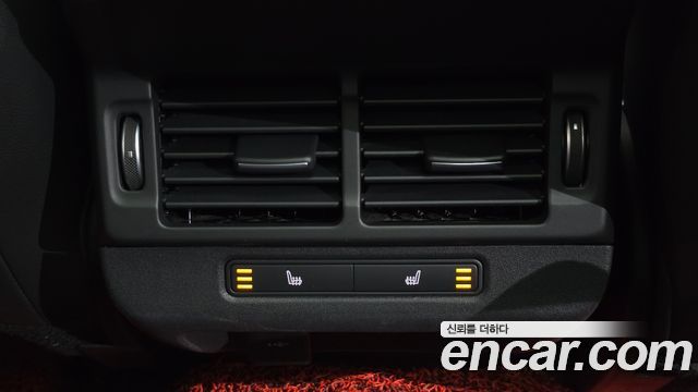 Land Rover Range Rover Evoque 2023 — photo 36