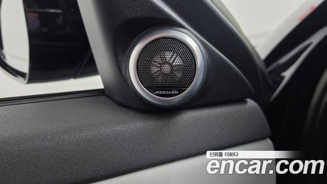 Land Rover Range Rover Evoque 2023 — photo 37