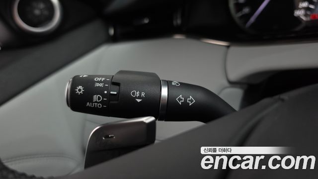 Land Rover Range Rover Evoque 2023 — photo 39