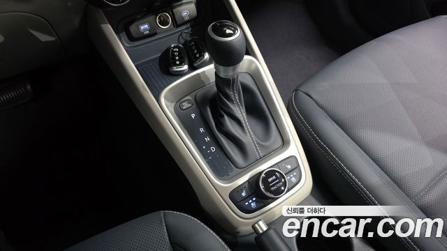 Hyundai Venue 2023 — photo 9