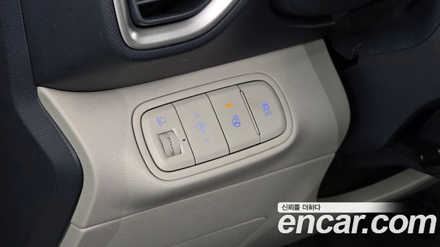Hyundai Venue 2023 — photo 15