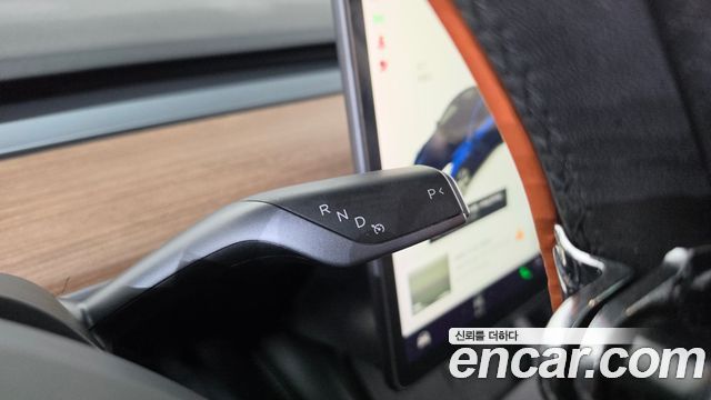 Tesla Model Y 2021 — photo 12