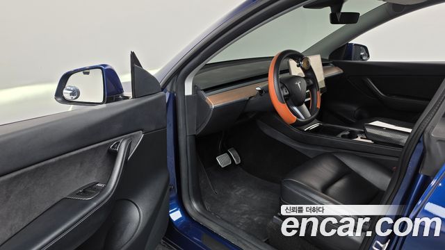 Tesla Model Y 2021 — photo 13