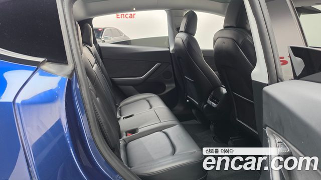 Tesla Model Y 2021 — photo 17