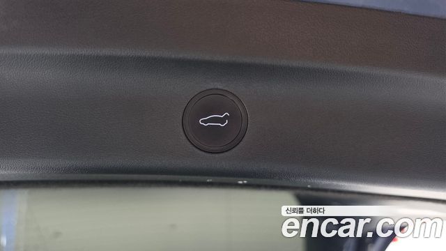 Tesla Model Y 2021 — photo 22