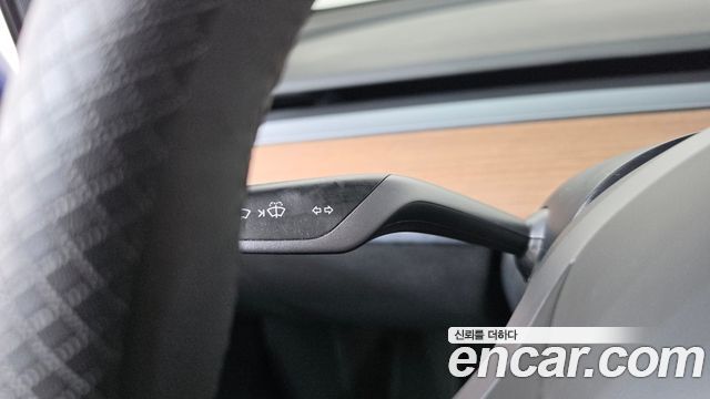Tesla Model Y 2021 — photo 25