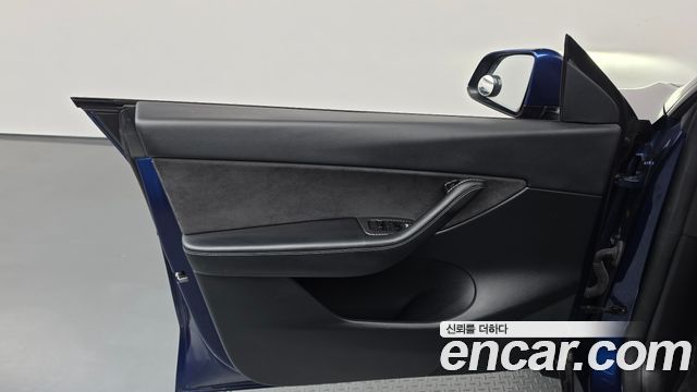 Tesla Model Y 2021 — photo 14