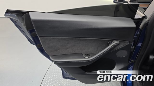 Tesla Model Y 2021 — photo 15