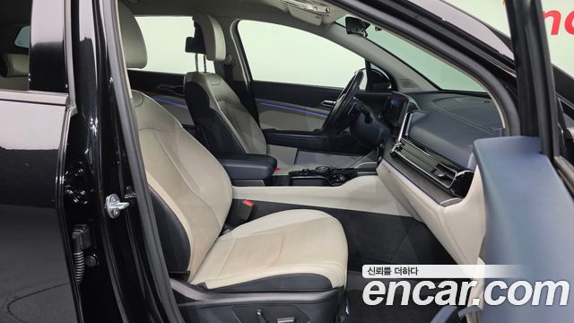 Kia Sportage 2023 — photo 11