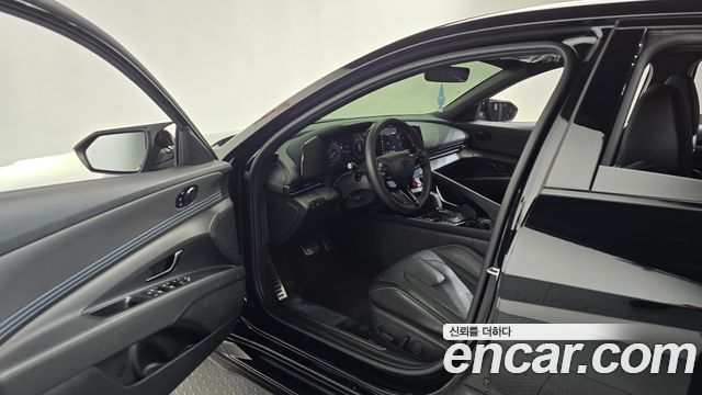 Hyundai AVANTE 2025 — photo 13