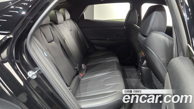 Hyundai AVANTE 2025 — photo 17