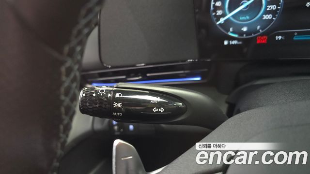 Hyundai AVANTE 2025 — photo 28