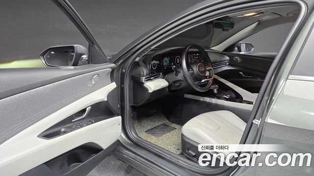 Hyundai AVANTE 2021 — photo 13