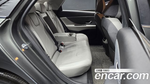 Hyundai AVANTE 2021 — photo 17