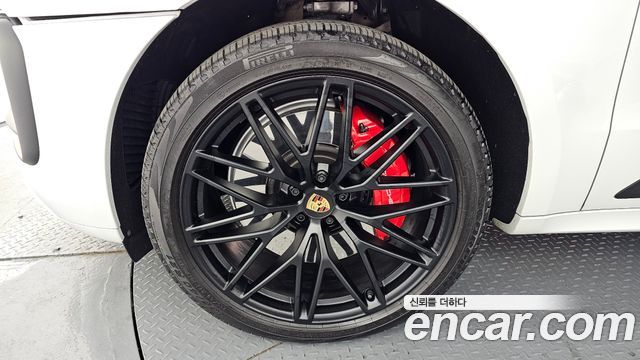 Porsche Macan 2023 — photo 5