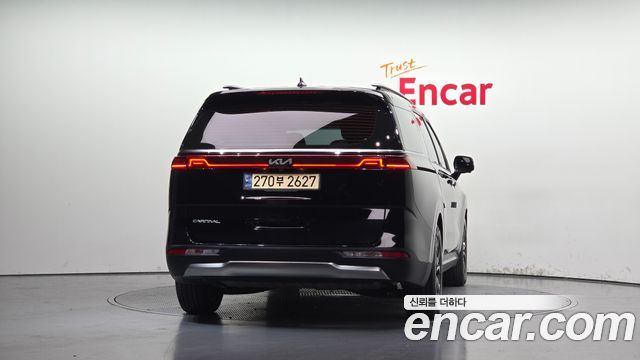 Kia Canival 2023 — photo 4