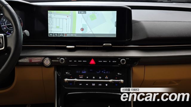 Kia Canival 2023 — photo 20
