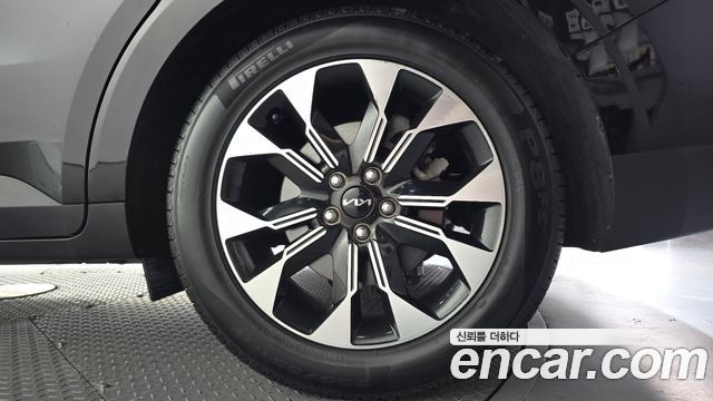 Kia Canival 2023 — photo 7